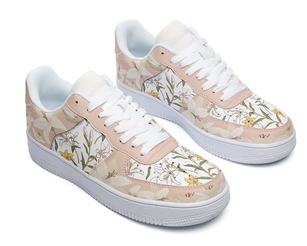 Lily Sneakers: Lily Flower Pattern Court Sneakers