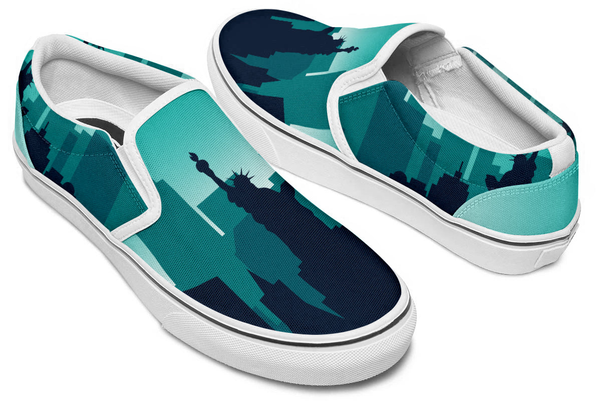 New York Sneakers: New York Skyline Pattern Slip On Sneakers