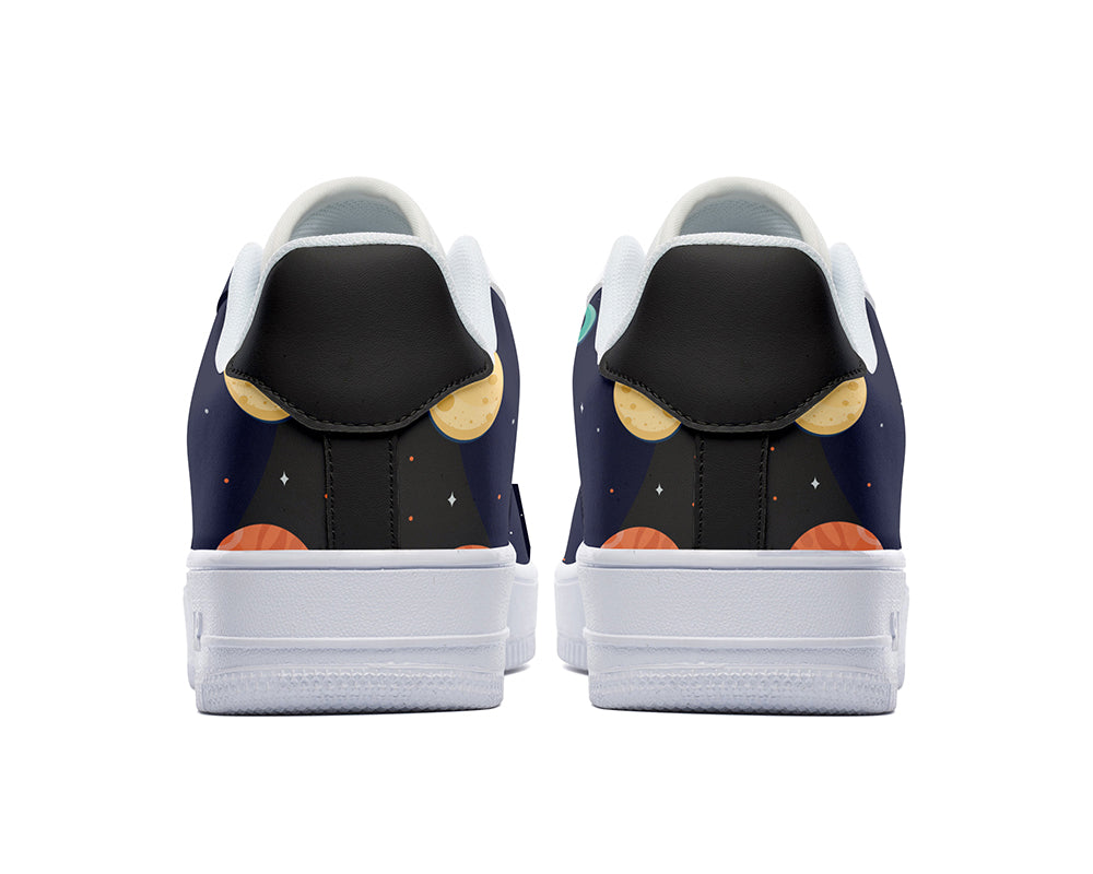 PLANET SNEAKERS