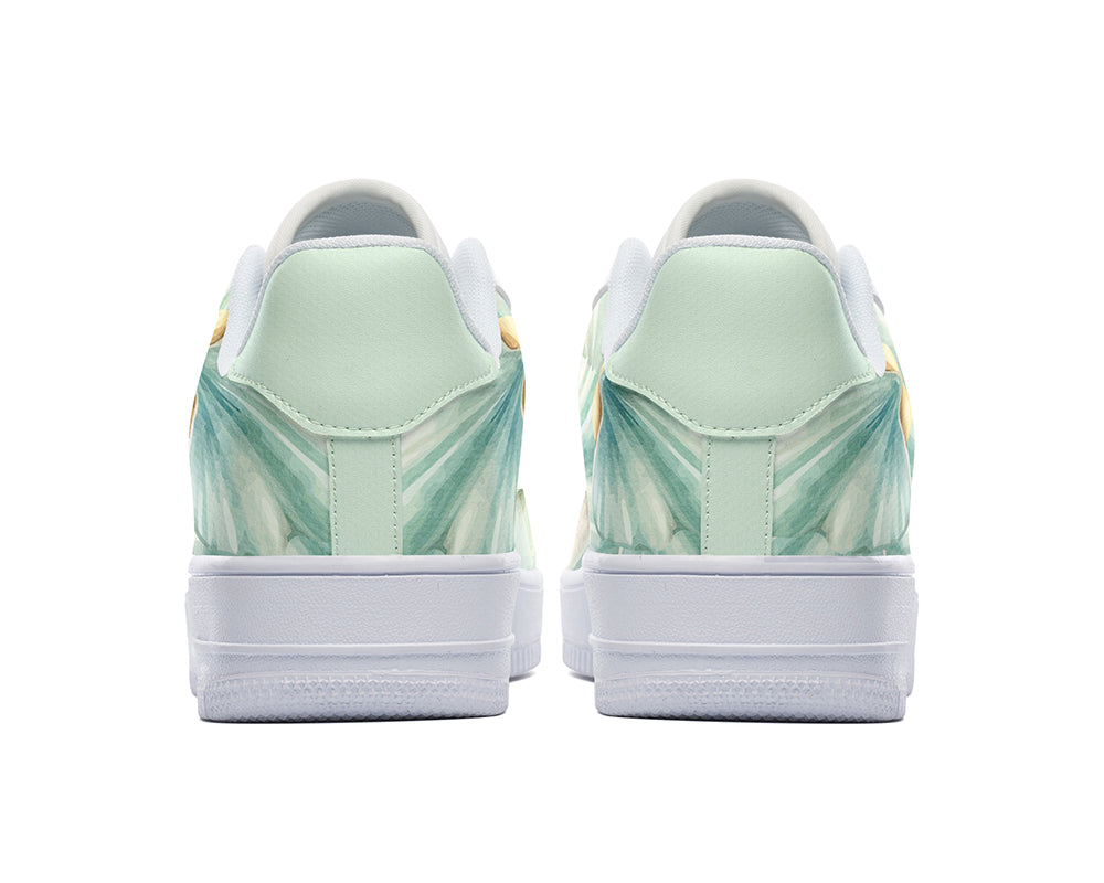 Seashell Sneakers: Seashell Pattern Court Sneakers