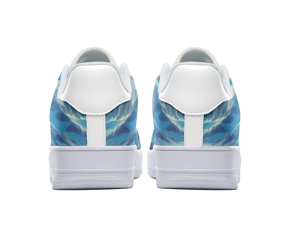 Snowboarding Sneakers: Snowboarder Illustration Court Sneakers