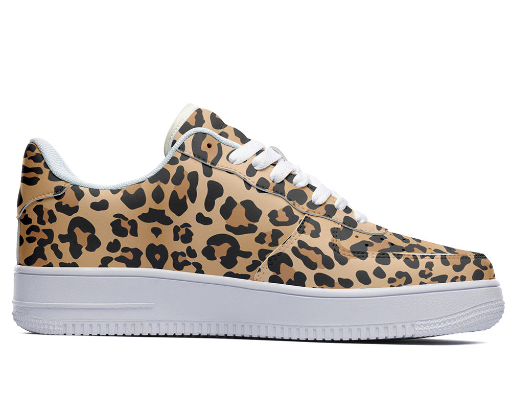 Leopard Sneakers: Leopard Print Pattern Court Sneakers