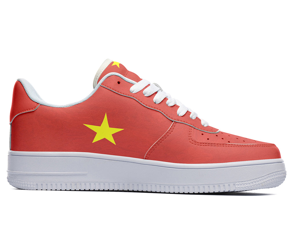 Vietnam Flag Sneakers: Vietnam Flag Pattern Court Sneakers