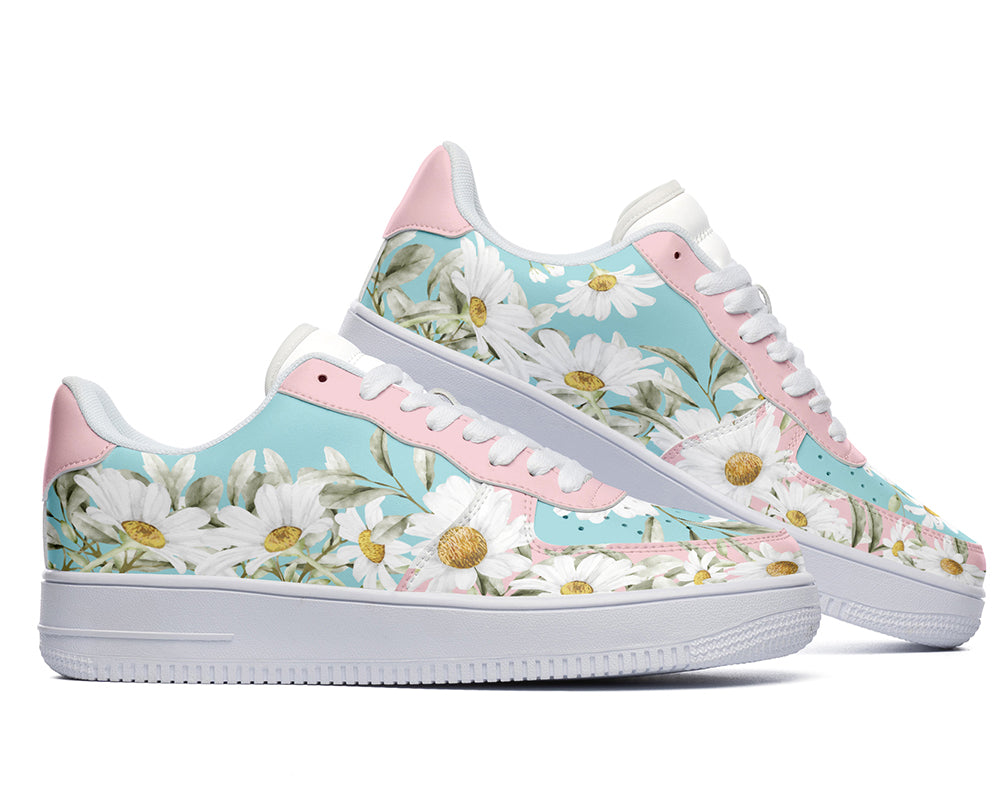 Daisy Sneakers: Daisy Flower Pattern Court Sneakers