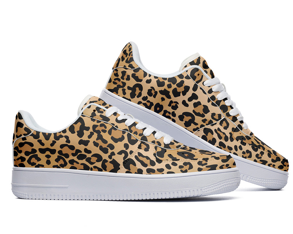 Leopard Sneakers: Leopard Print Pattern Court Sneakers