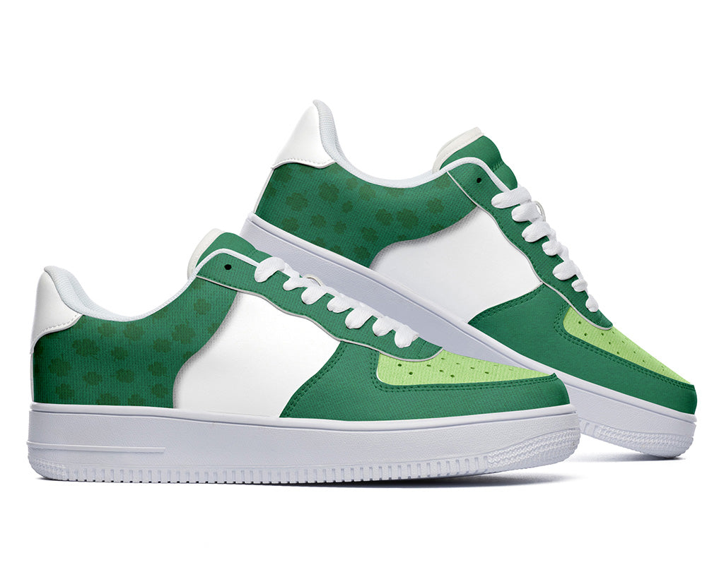 Saint Patrick Sneakers: Green Shamrock Pattern Court Sneakers
