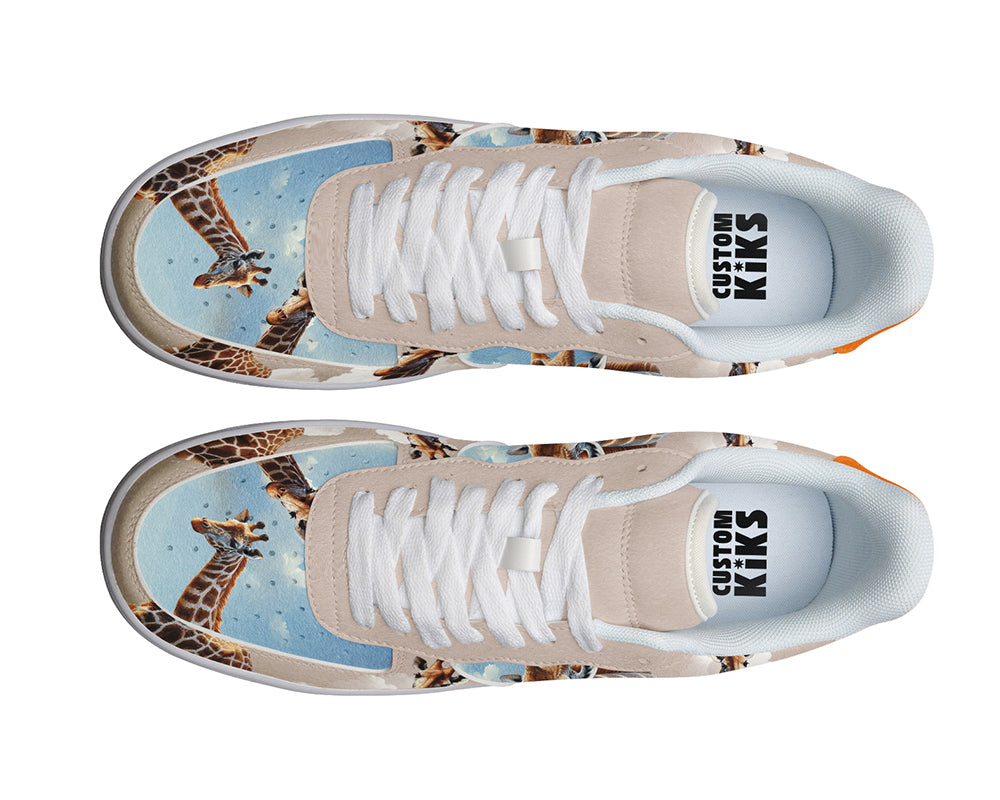 Giraffe Sneakers: Giraffe Illustration Court Sneakers