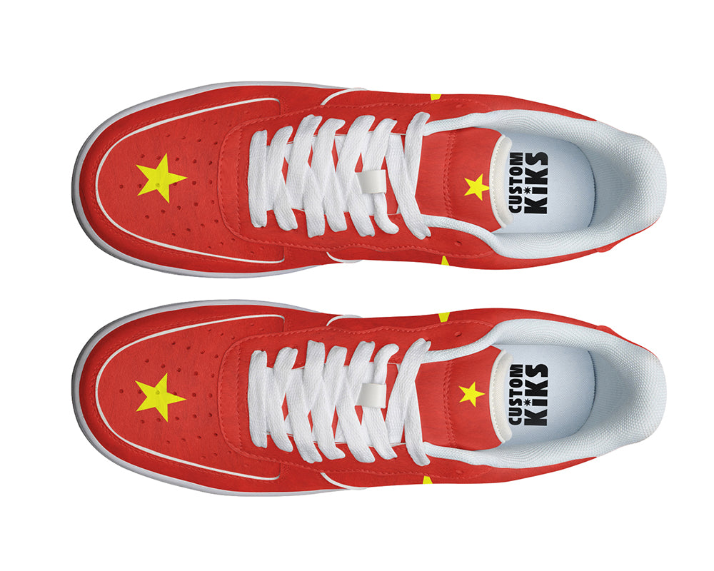 Vietnam Flag Sneakers: Vietnam Flag Pattern Court Sneakers