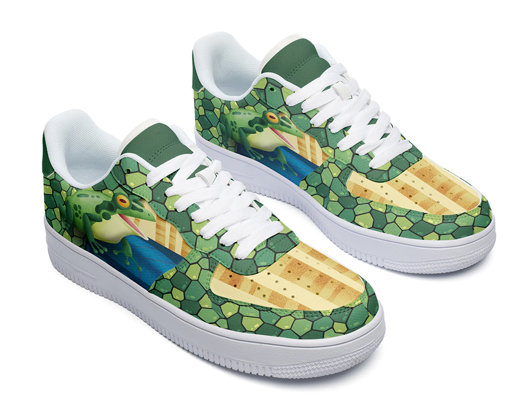 Frog Sneakers: Frog Pattern Court Sneakers