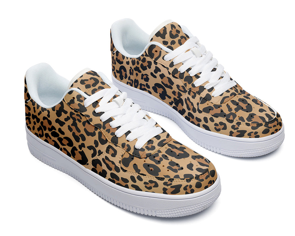 Leopard Sneakers: Leopard Print Pattern Court Sneakers