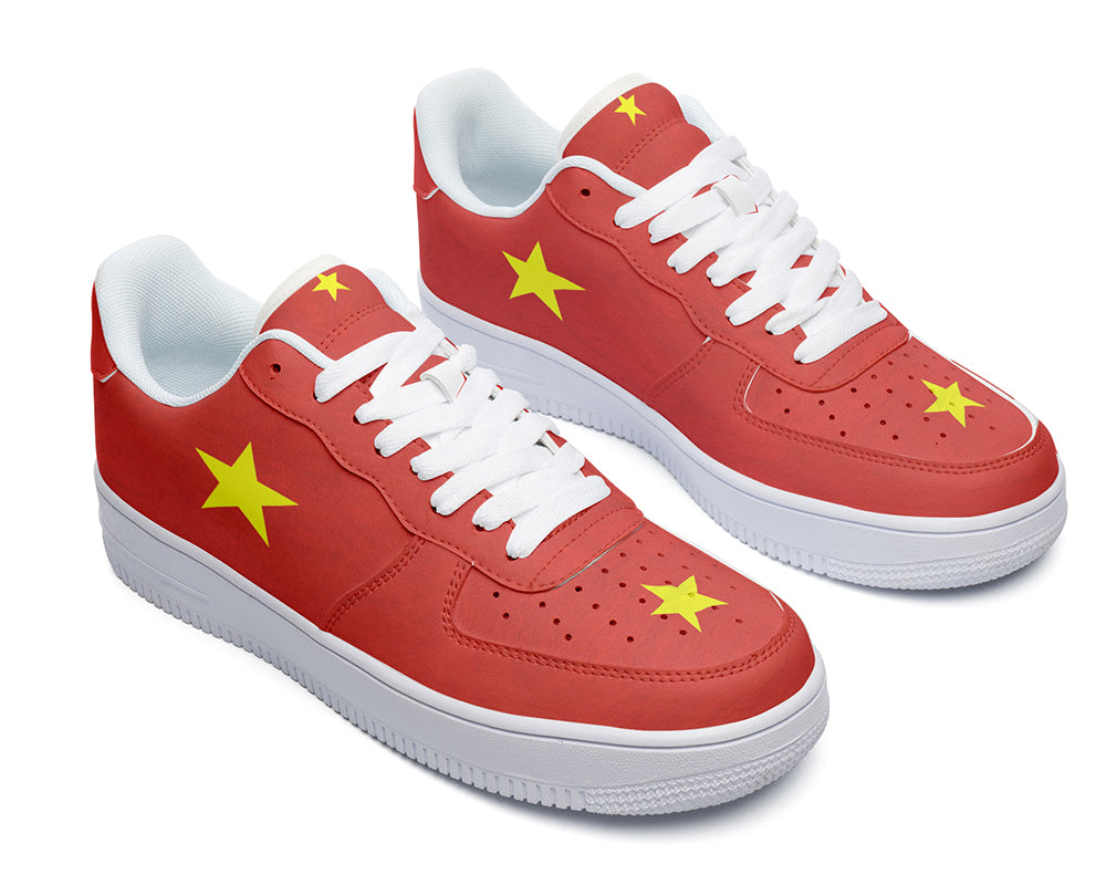 Vietnam Flag Sneakers: Vietnam Flag Pattern Court Sneakers