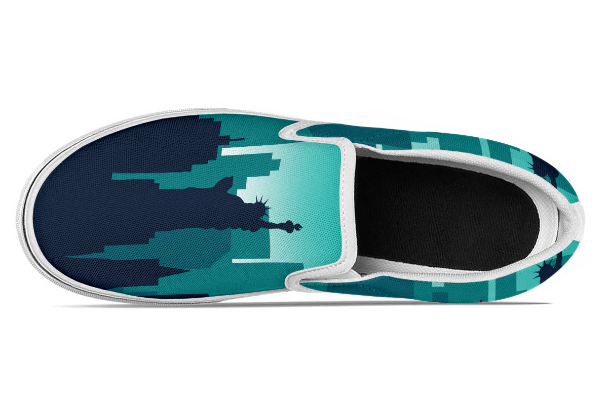 New York Sneakers: New York Skyline Pattern Slip On Sneakers