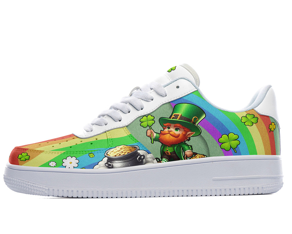 Saint Patrick Sneakers: Leprechaun and Rainbow Illustration Court Sneakers