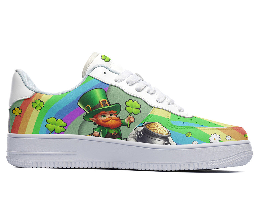 Saint Patrick Sneakers: Leprechaun and Rainbow Illustration Court Sneakers