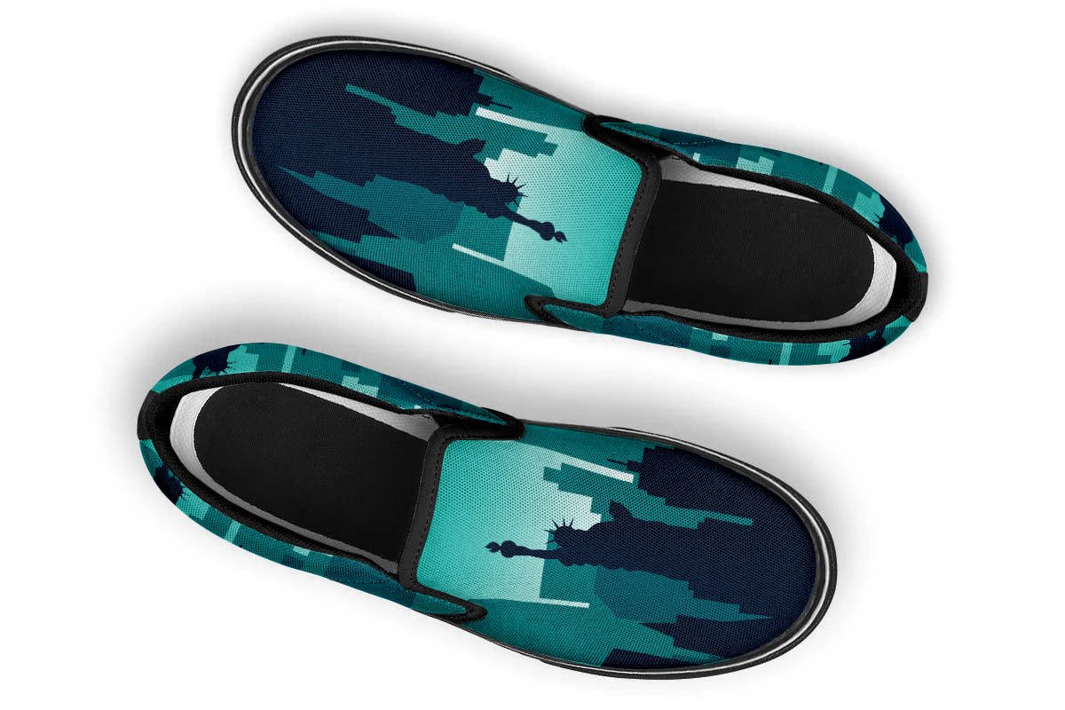 New York Sneakers: New York Skyline Pattern Slip On Sneakers