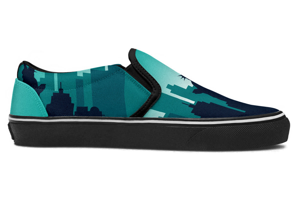 New York Sneakers: New York Skyline Pattern Slip On Sneakers