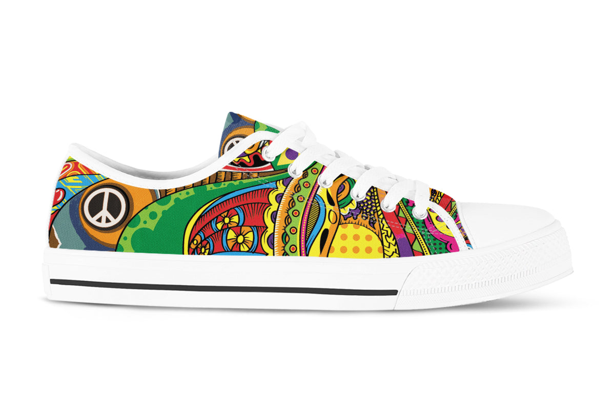 Peace of Color Sneakers: Peace Sign Pattern Low Top Sneakers