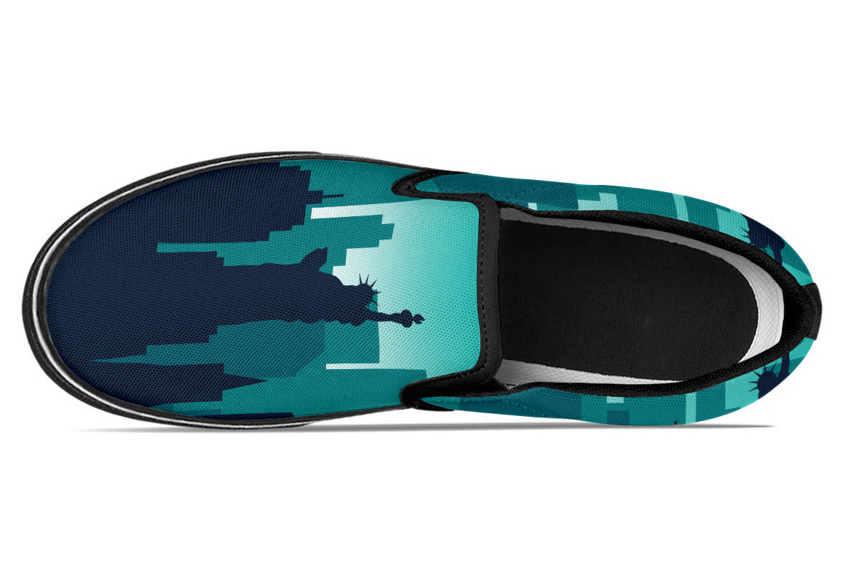 New York Sneakers: New York Skyline Pattern Slip On Sneakers